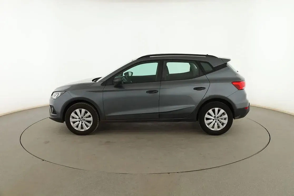 Usado Seat Arona Reference 95 CV (69 kW) 2019 Gris SUV