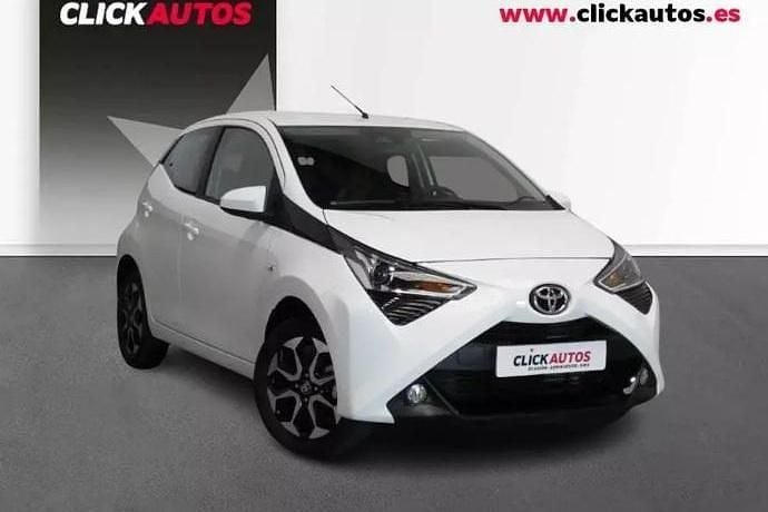 Usado Toyota Aygo X-play 72 CV (52 kW) 2022 Blanco Utilitario