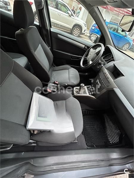 Gris / plata Usado 2006 Opel Astra Cosmo Berlina | 4000 € (Precio justo) - Imagen 1/4