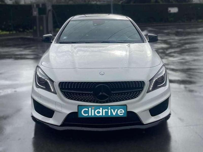 Usado Mercedes CLA220 AMG line 170 CV (125 kW) 2013 Blanco Berlina
