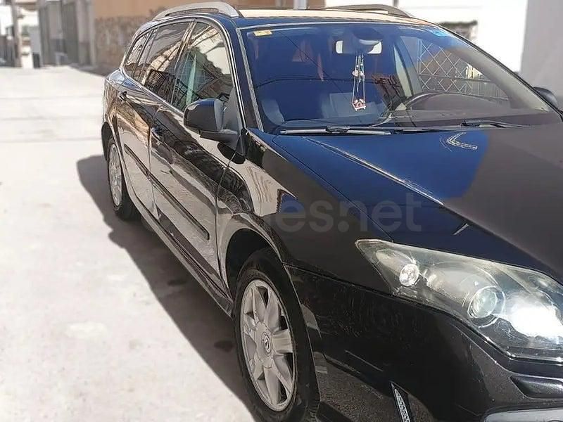 Usado Renault Laguna III 110 CV (80 kW) 2010 Negro Familiar