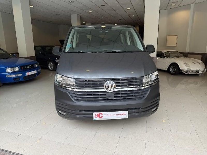 Usado VW Caravelle 150 CV (110 kW) 2024 Gris / plata Monovolumen