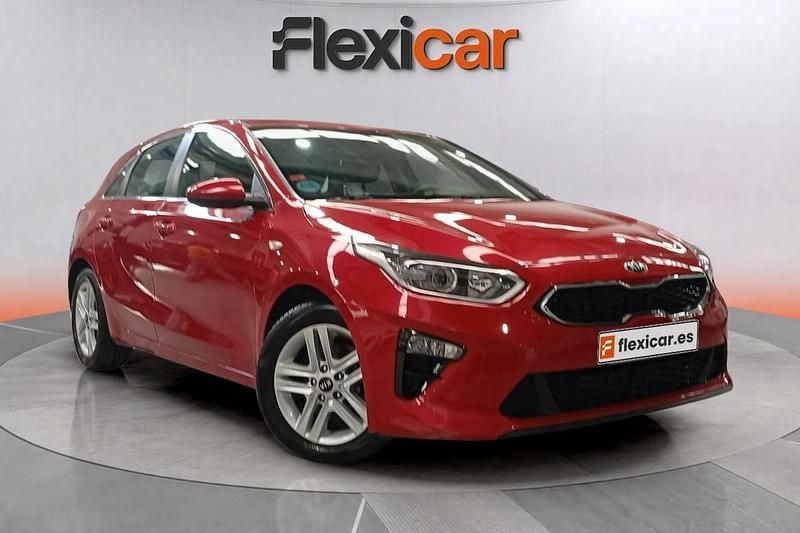 Rojo Usado 2021 Kia Ceed Berlina | 12.590 € (Super precio) - Imagen 1/4