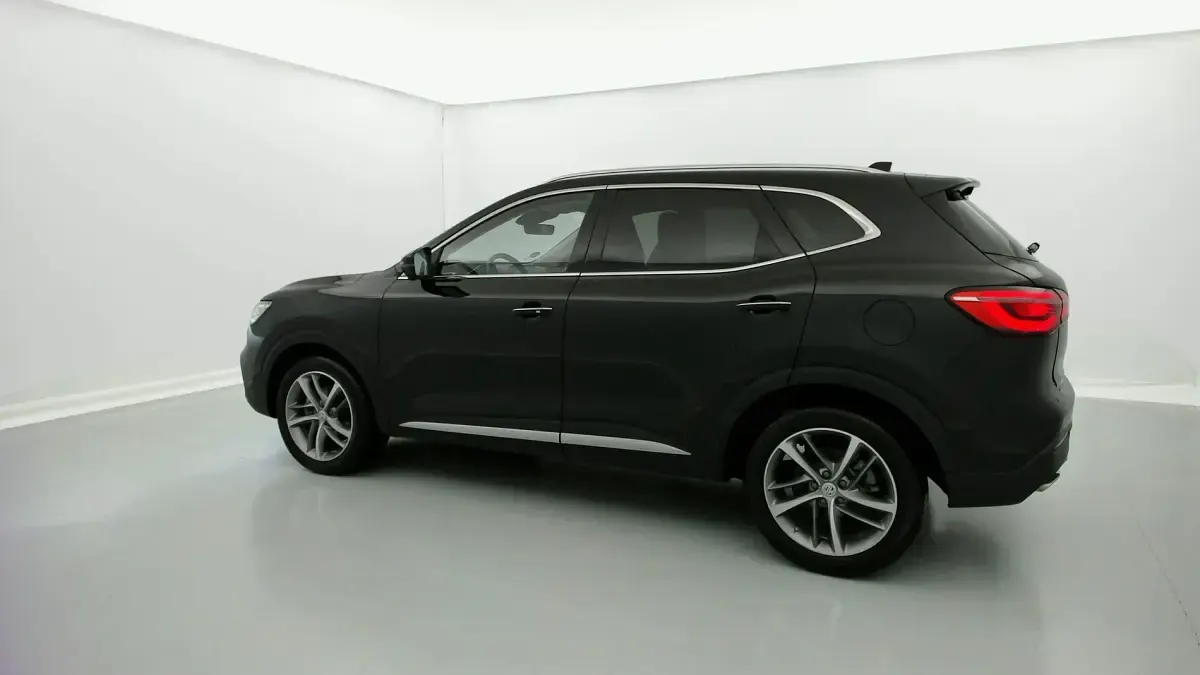 Usado MG HS Luxury 162 CV (119 kW) 2023 Negro guijarro SUV