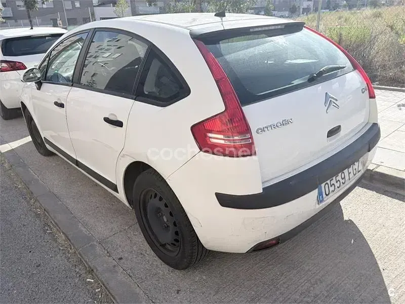 Usado Citroën C4 92 CV (67 kW) 2006 Blanco Berlina