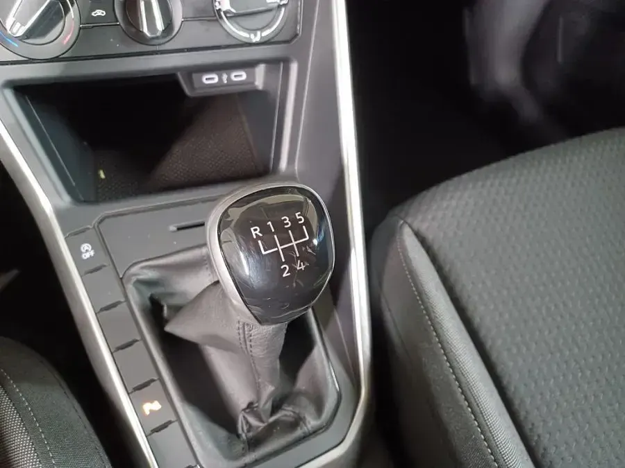 Usado VW Polo 95 CV (69 kW) 2024 Utilitario