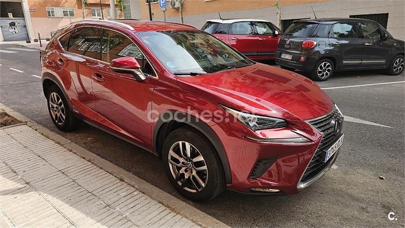 Usado Lexus NX300h Executive Line 197 CV (144 kW) 2018 Granate SUV