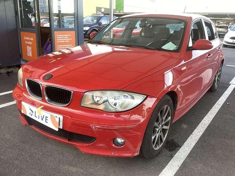 Rojo Usado 2006 BMW 118 Utilitario | 4490 € (Precio justo) - Imagen 1/4
