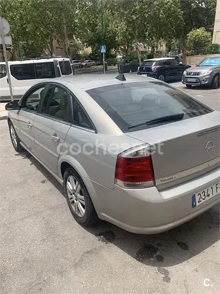 Usado Opel Vectra Elegance 120 CV (88 kW) 2007 Beige Berlina