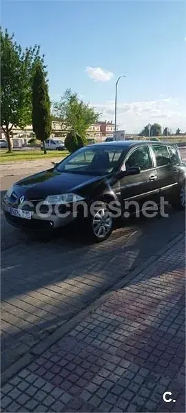 Usado Renault Mégane Dynamique 105 CV (77 kW) 2008 Negro Berlina