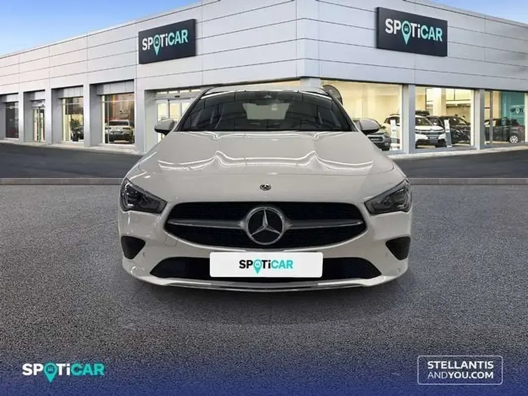 Usado Mercedes CLA180 136 CV (100 kW) 2019 Blanco Berlina