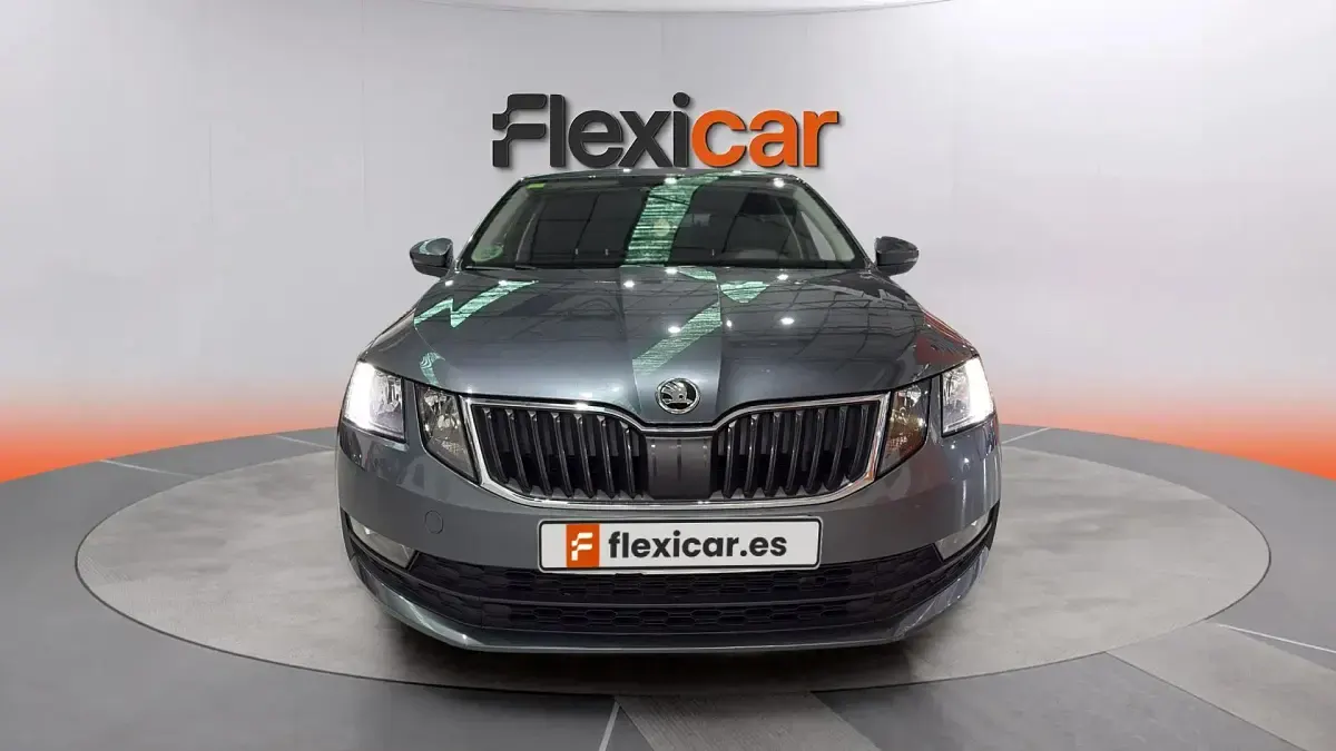 Usado Skoda Octavia Ambition 150 CV (110 kW) 2018 Gris Berlina