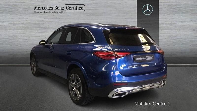 Usado Mercedes GLC220 AMG line 197 CV (144 kW) 2024 Spektral blue  metallic paint