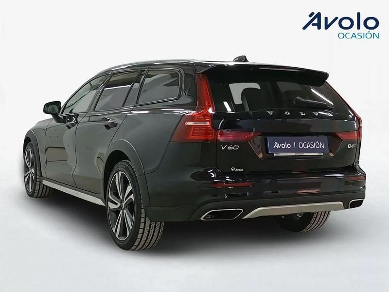 Usado Volvo V60 Core 197 CV (144 kW) 2022 Familiar