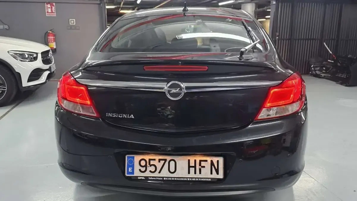 Usado Opel Insignia Edition 140 CV (102 kW) 2011 Berlina