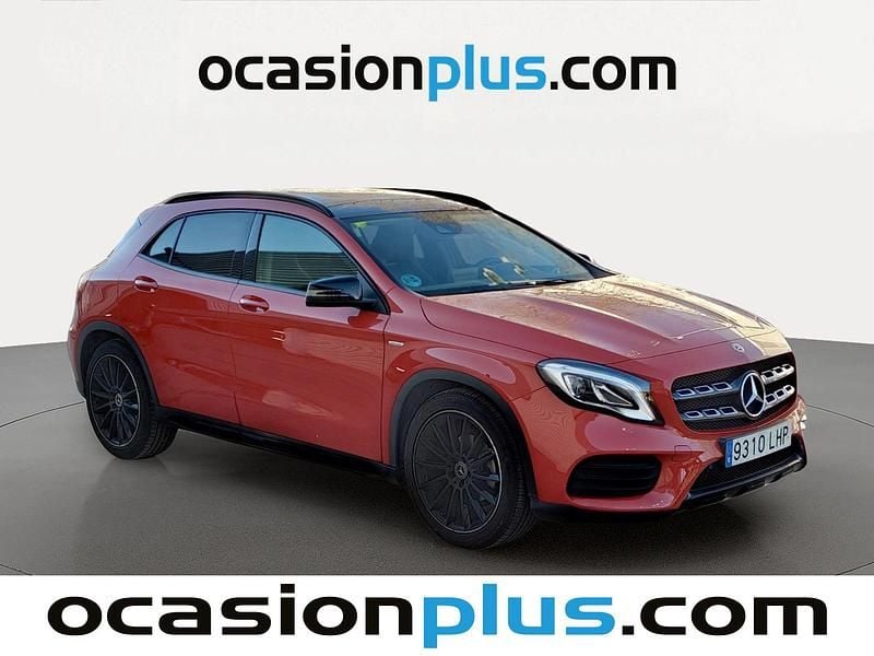 Usado Mercedes GLA200 156 CV (114 kW) 2020 Rojo SUV