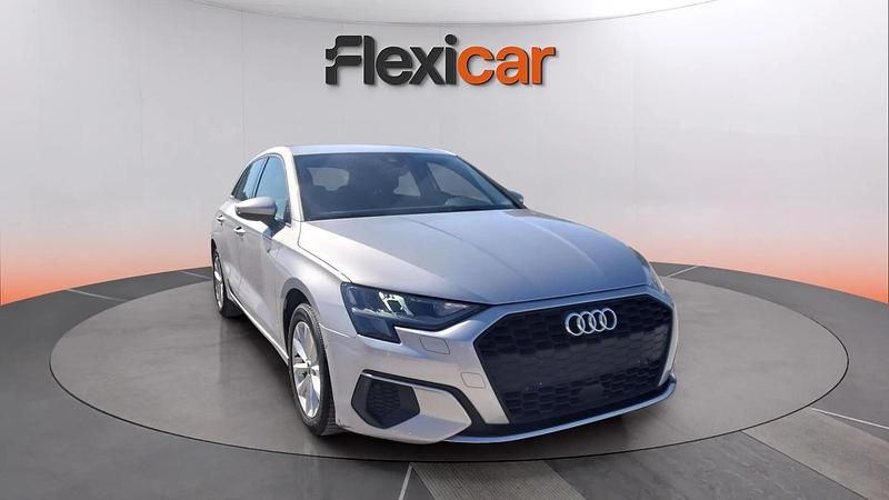Usado Audi A3 Premium 110 CV (80 kW) 2023 Gris Berlina