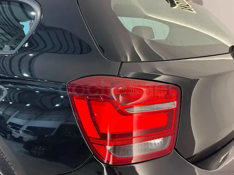 Usado BMW 118 Sport Line 150 CV (110 kW) 2016 Negro Utilitario