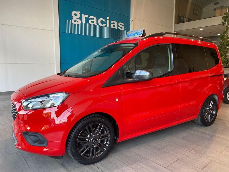 Usado Ford Tourneo Courier Sport 100 CV (73 kW) 2019 Rojo Monovolumen