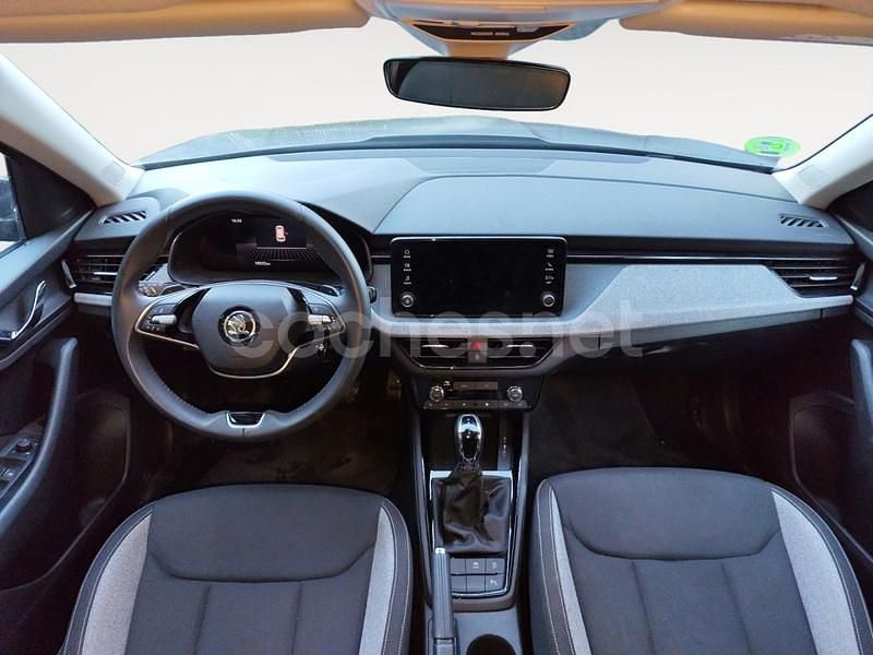 Usado Skoda Kamiq Selection 115 HP (84 kW) 2024 Cinzento SUV