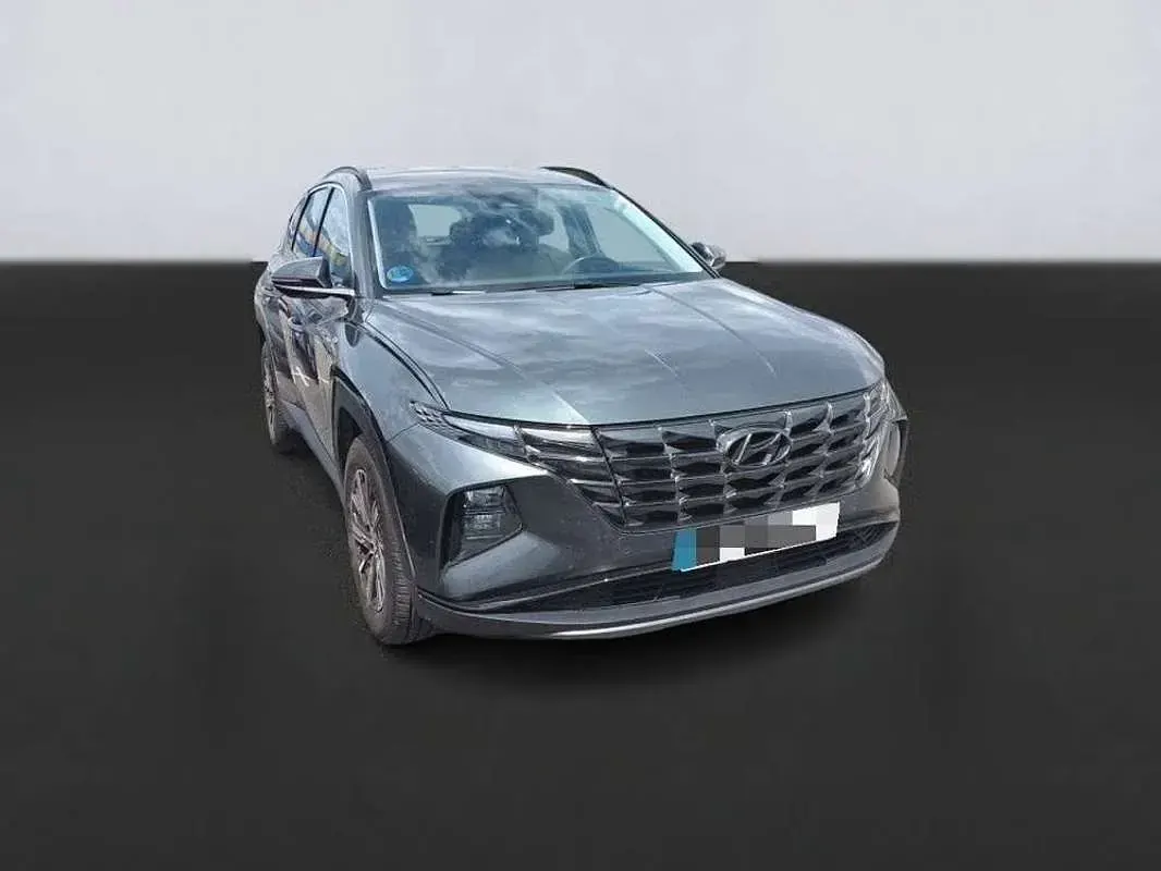 Usado Hyundai Tucson 136 CV (100 kW) 2022 Gris SUV