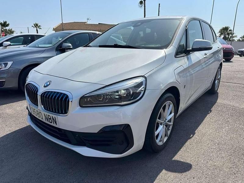 Blanco Usado 2019 BMW 225 Active Tourer iPerformance Monovolumen | 19.990 € (Un poco caro) - Imagen 1/4