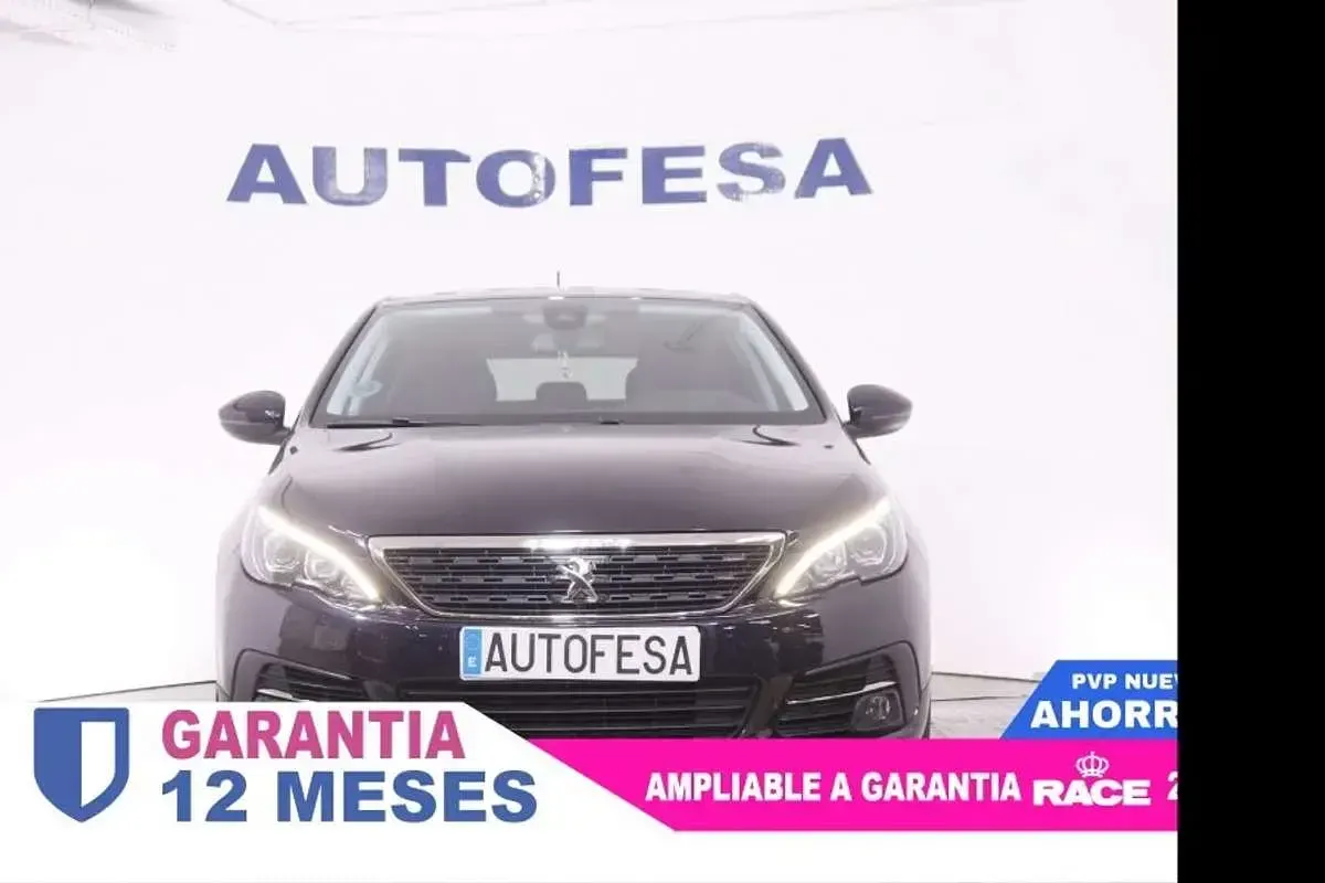 Usado Peugeot 308 Style 102 CV (75 kW) 2020 Negro Berlina