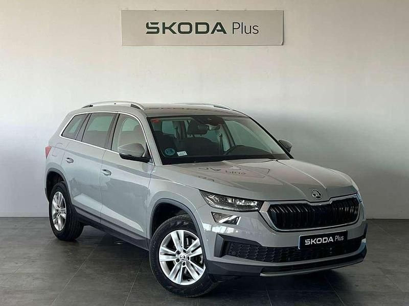 Usado Skoda Kodiaq Ambition 150 CV (110 kW) 2021 Gris SUV