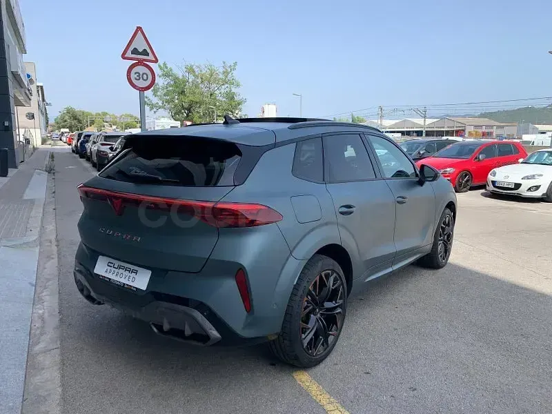 Usado Cupra Terramar VZ 272 CV (200 kW) 2025 Gris / plata SUV