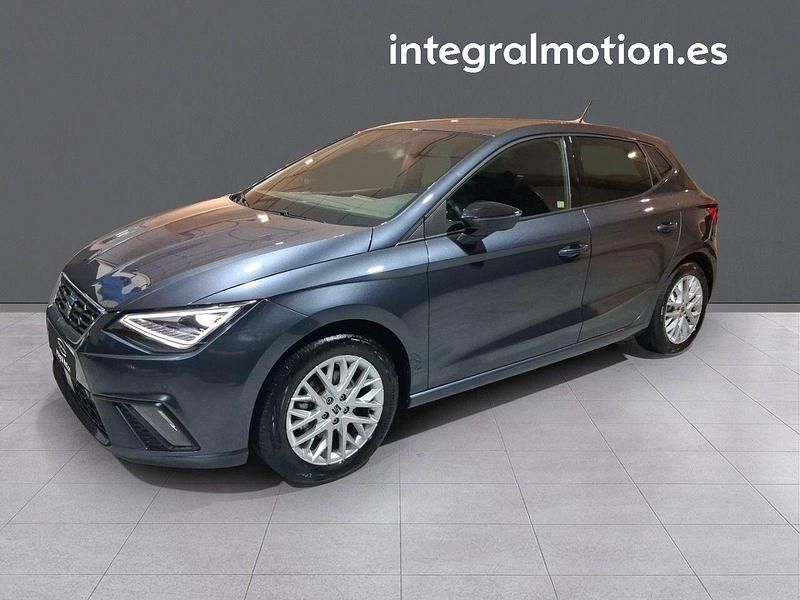Usado Seat Ibiza FR 115 CV (84 kW) 2025 Grisnegro Berlina