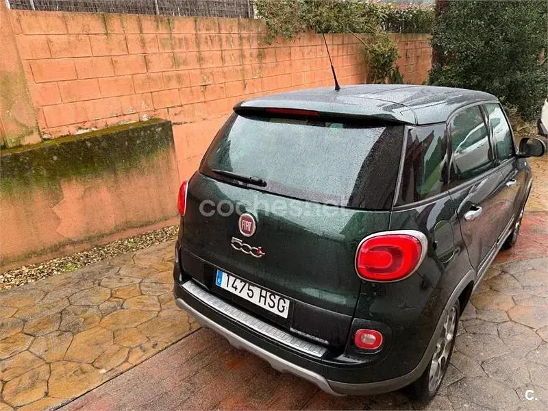 Usado Fiat 500L Trekking 105 CV (77 kW) 2013 Verde Monovolumen