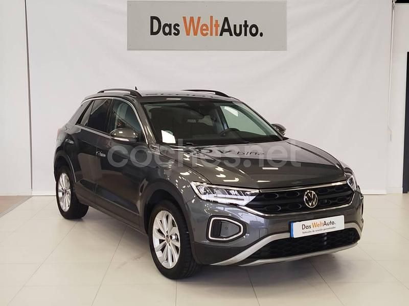 Gris / plata Usado 2022 VW T-Roc Life SUV | 22.400 € (Un poco caro) - Imagen 1/4