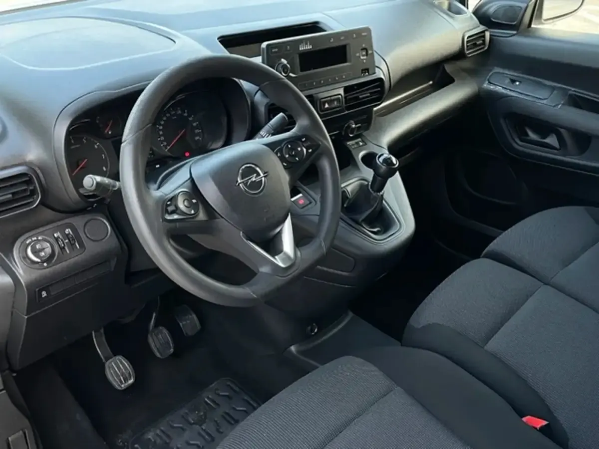 Usado Opel Combo S 102 CV (75 kW) 2021 Blanco Monovolumen