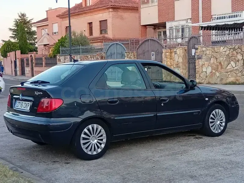 Usado Citroën Xsara 110 CV (80 kW) 2003 Negro Berlina