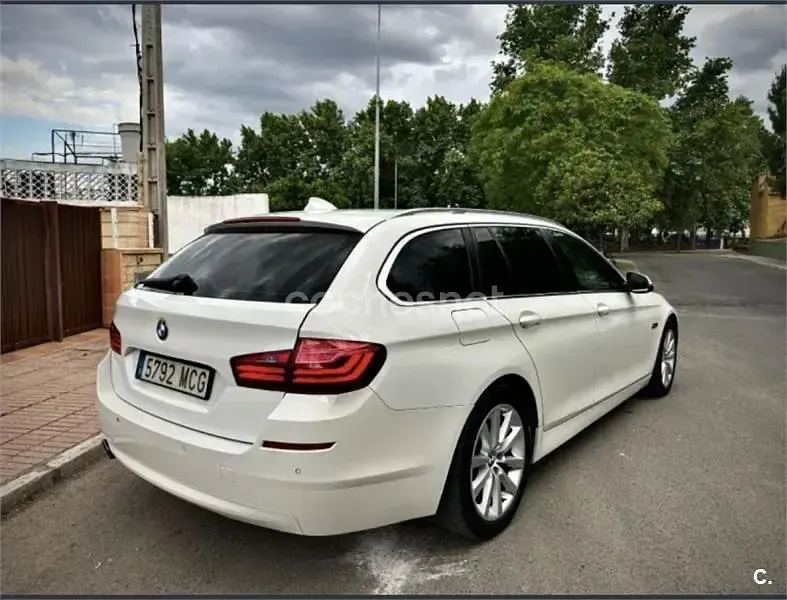 Usado BMW 520 Comfort Edition 184 CV (135 kW) 2015 Blanco Familiar