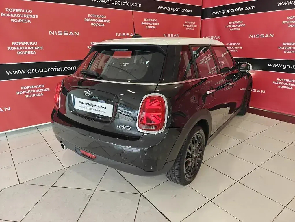 Usado Mini Cooper 136 CV (100 kW) 2019 Negro Utilitario