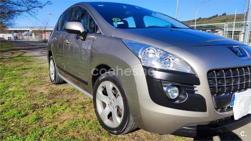 Beige Usado 2012 Peugeot 3008 Active Berlina | 8900 € (Precio justo) - Imagen 1/4