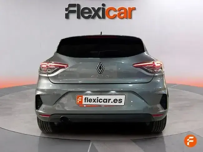 Begagnad Renault Clio V Evolution 100 HK (73 kW) 2025 Grå Sedan