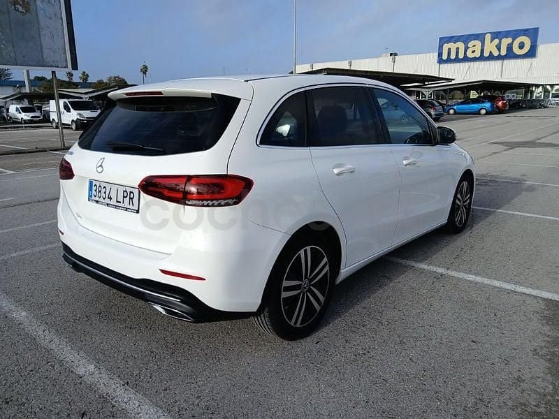 Usado Mercedes B180 116 CV (85 kW) 2021 Blanco Monovolumen