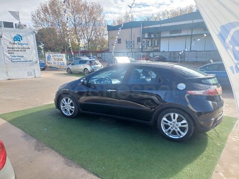 Usado Honda Civic Comfort 140 CV (102 kW) 2009 Negro Berlina