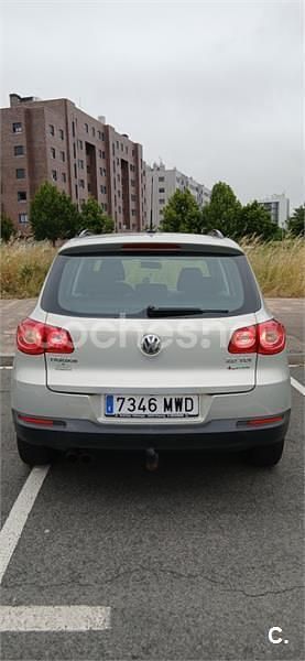 Usado VW Tiguan 140 CV (102 kW) 2010 Gris / plata SUV