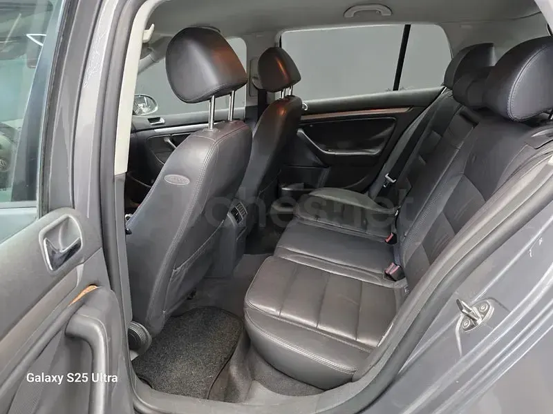 Usado VW Golf IV Highline 140 CV (102 kW) 2005 Gris / plata Berlina