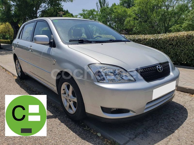 Gris / plata Usado 2003 Toyota Corolla Sol Berlina | 5490 € (Un poco caro) - Imagen 1/4