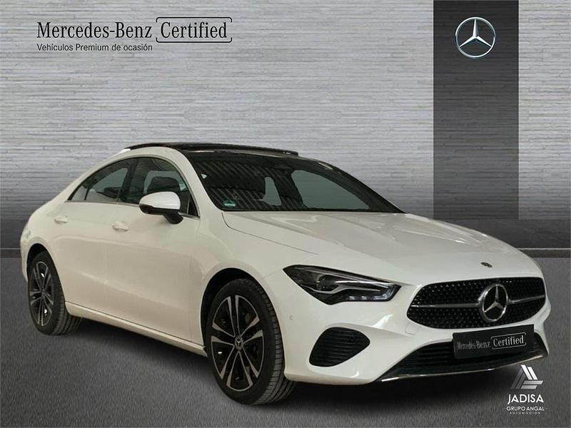 Usado Mercedes CLA180 136 CV (100 kW) 2021 Blanco Berlina