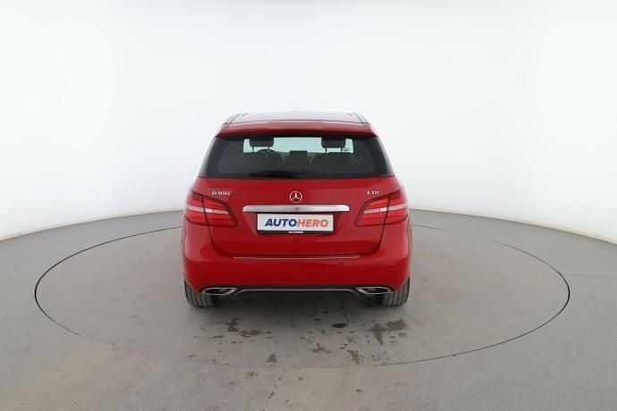 Occasion Mercedes B180 Urban 111 PK (81 kW) 2015 Geel MPV
