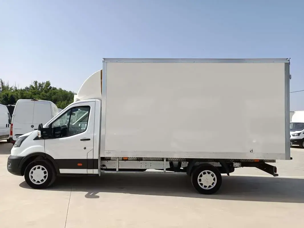 Usado Ford Transit Trend 131 CV (96 kW) 2023 Blanco Van