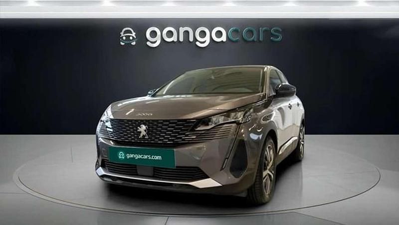 Usado Peugeot 3008 Allure 225 CV (165 kW) 2022 Gris / plata SUV