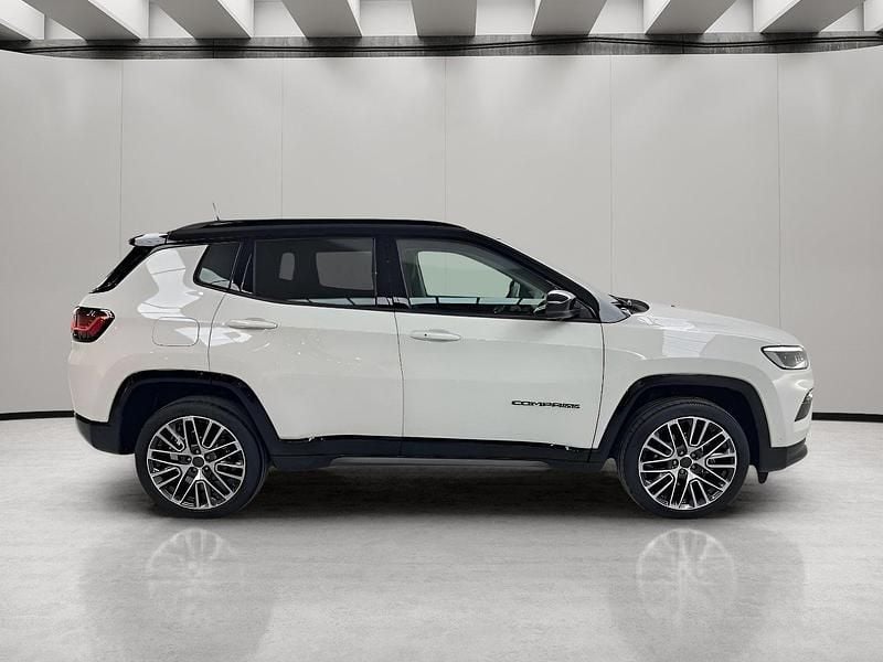 Usado Jeep Compass Summit 130 CV (95 kW) 2025 Blanco SUV