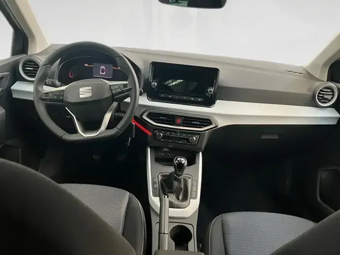 Usado Seat Arona Style Plus 95 CV (69 kW) 2026 Gris SUV