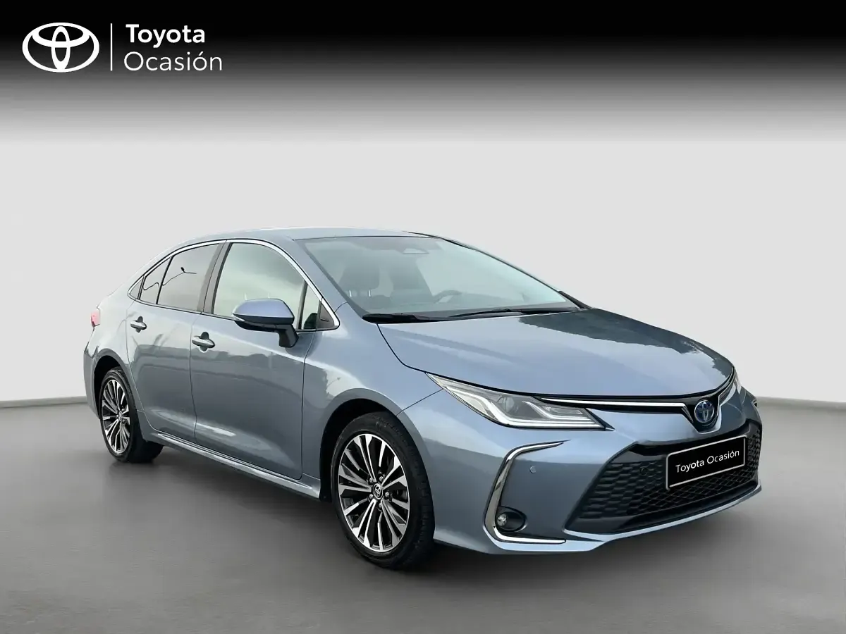 Usado Toyota Corolla Plus 140 CV (102 kW) 2025 Gris / plata Berlina